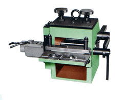 CNC roll feeder (NC roll feeder for press machine)